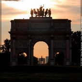 Succession de monuments parisiens